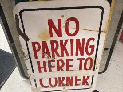 Panneau métal « No Parking Here to Corner » – 