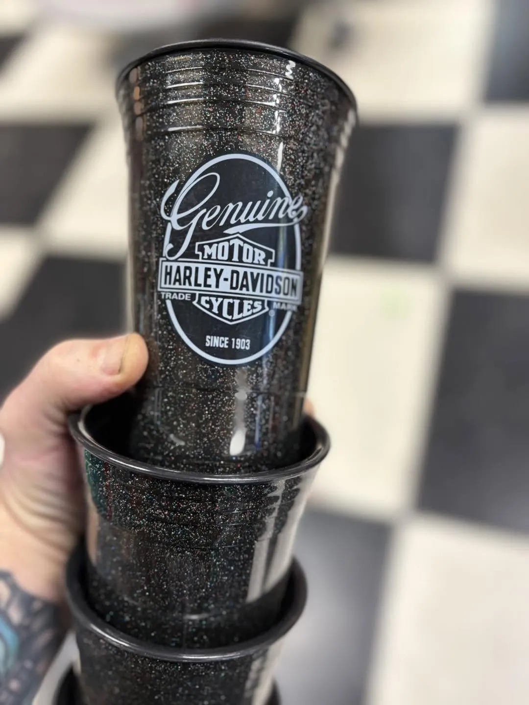Gobelets « Genuine » noirs – 