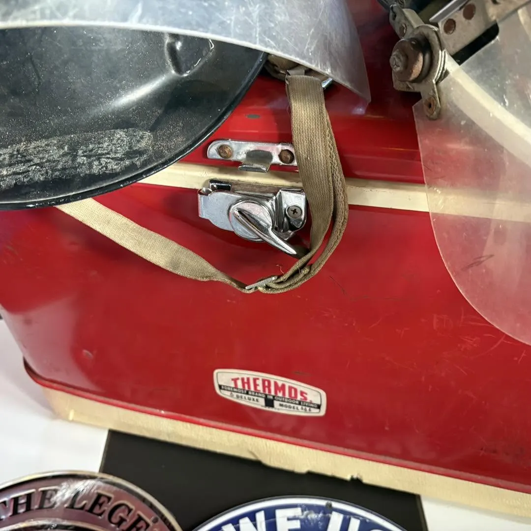 Glacière Thermos rouge vintage – 