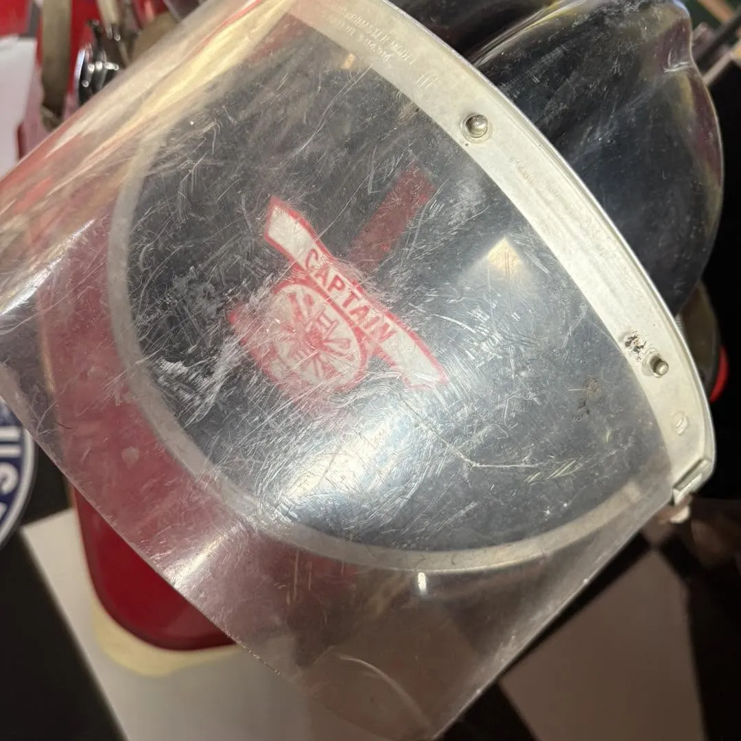 Casque vintage à visière « Captain » – 