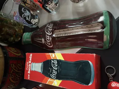 Bouteilles géantes décoratives Coca-Cola – 