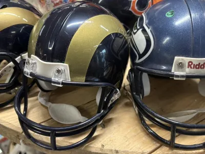 Casques NFL Rams et Bears – 